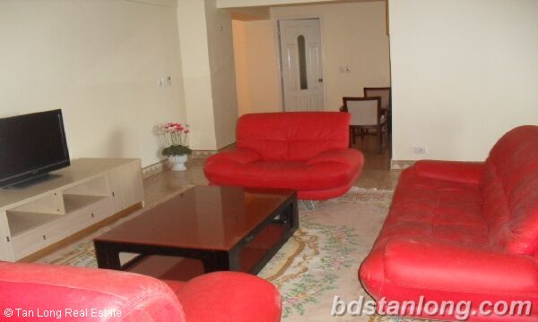 Apartment for rent in building 101 Lang Ha, Dong Da 1
