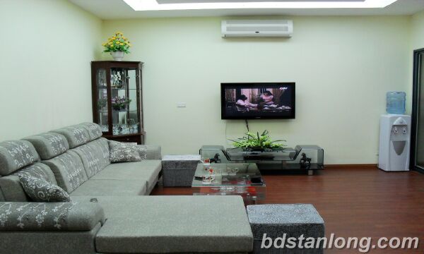 Apartment for rent in Vuon Xuan building, 71 Nguyen Chi Thanh, Dong Da