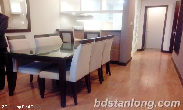 Apartment in Hoa Binh Green for rent 3
