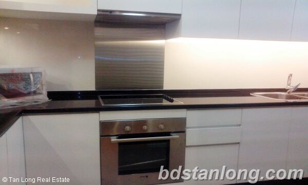 Apartment in Hoa Binh Green for rent 4