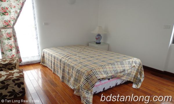 Apartment in Hoan Kiem district for rent 4