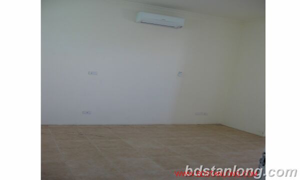 Apartment in Thanh Cong tower,  Dong Da dist for rent 4