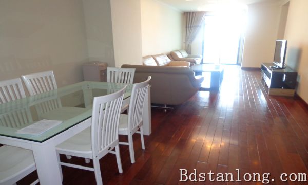 Apartment with 03 bedrooms for rent in Vincom Ba Trieu.