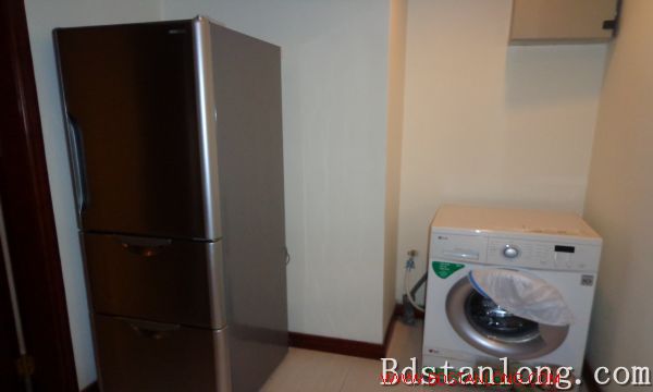 Apartment with 03 bedrooms for rent in Vincom Ba Trieu. 4