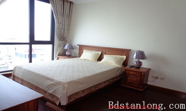 Apartment with 03 bedrooms for rent in Vincom Ba Trieu. 7
