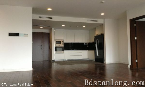 Apartment with 3 bedrooms for rent in Lancaster Hanoi 3