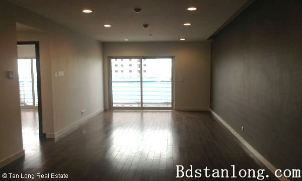 Apartment with 3 bedrooms for rent in Lancaster Hanoi 6
