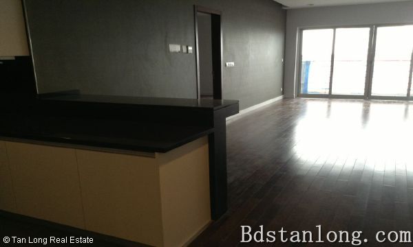 Apartment with 3 bedrooms for rent in Lancaster Hanoi 7