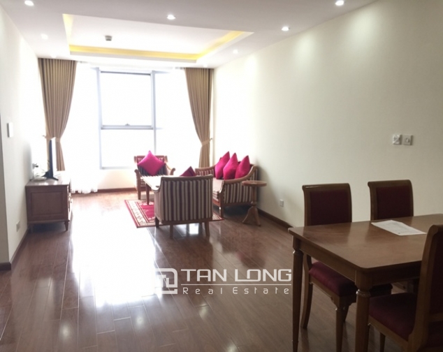 Attractive 3 bedroom apartment in Tower A Thang Long Number One for lease 2