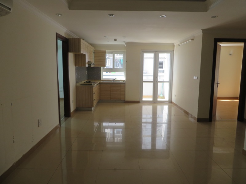 Basic furniture apartment for rent in Green Park Tower, Cau Giay, Hanoi