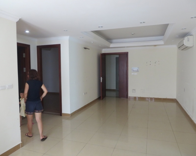 Basic furniture apartment for rent in Green Park Tower, Cau Giay, Hanoi 2