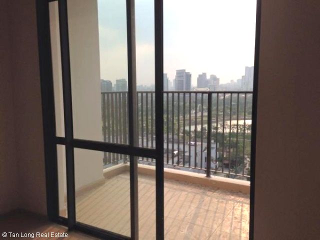 Basically furnished 3 bedroom flat for rent in Ha Do Parkview, Cau Giay dist 3