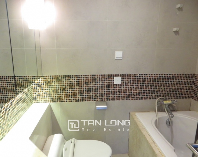 Beautiful 2 bedroom apartment for lease in Hoa Binh Green, Ba Dinh district 7