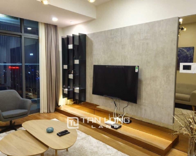 Beautiful 2 bedroom apartment for rent in Discovery Complex 302 Cau Giay 2