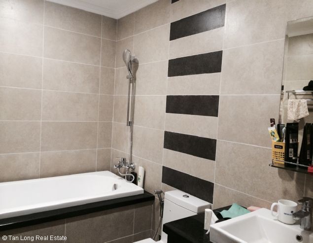 Beautiful 3 bedroom apartment for rent in Starcity Le Van Luong street with bathtub 7