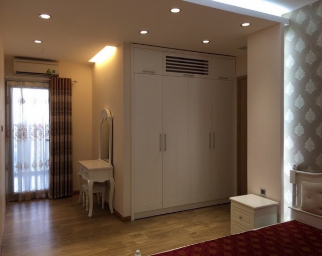 Beautiful 3 bedroom apartment for rent in Thang Long Number One 1