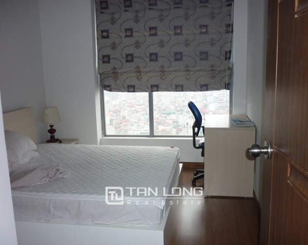 Beautiful 4 bedroom apartment in Star Tower to rent, view to the city 8