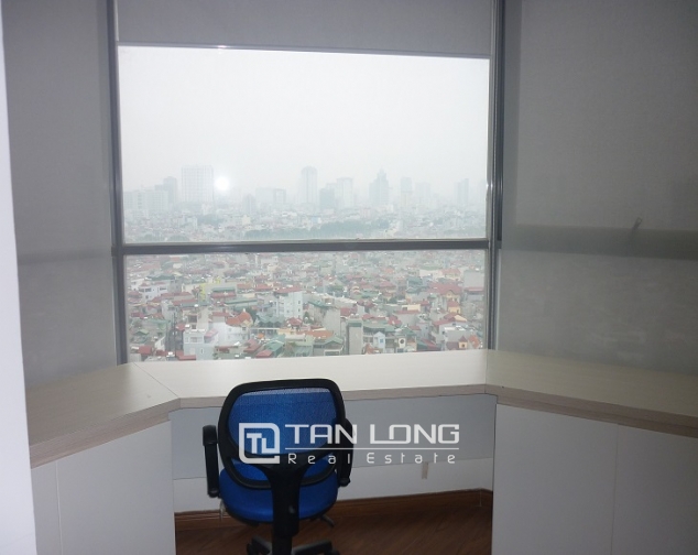 Beautiful 4 bedroom apartment in Star Tower to rent, view to the city 10