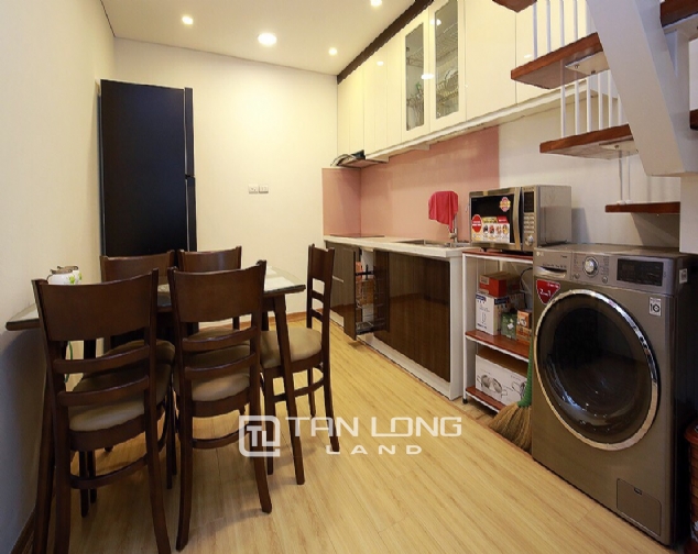 Beautiful 4-bedroom house for rent in 124 Au Co Str, Tay Ho Distr 5