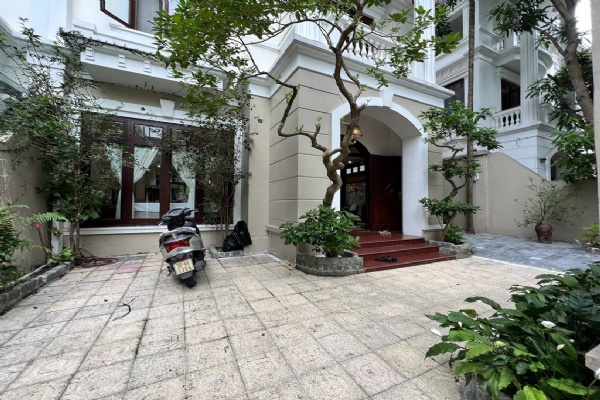 Beautiful 5BRs Ciputra house for rent close to SIS Hanoi
