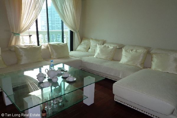 Beautiful apartment for rent in Pacific Place 33 Phan Boi Chau Hoan Kiem district 4
