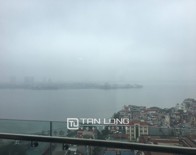 Beautiful apartment in Water Mark in Lac Long Quan street, for lease in Hanoi 2