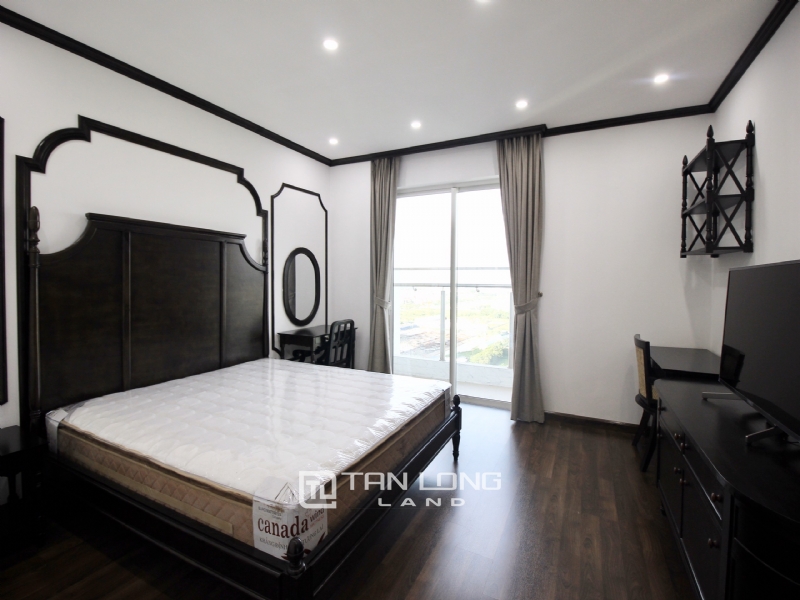 Beautiful Aqua 2 apartment for rent in Vinhomes Golden River, Ho Chi Minh City 7