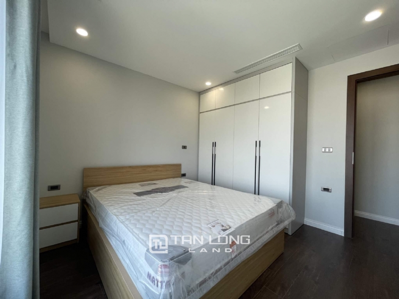 Beautiful lake view apartment for rent in Tay Ho Residence 7
