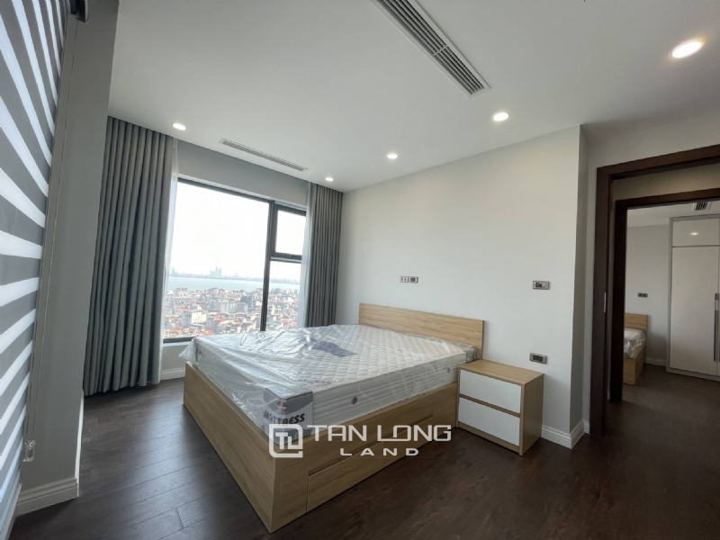 Beautiful lake view apartment for rent in Tay Ho Residence 9