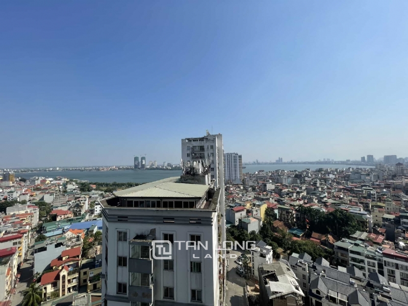 Beautiful lake view apartment for rent in Tay Ho Residence 19