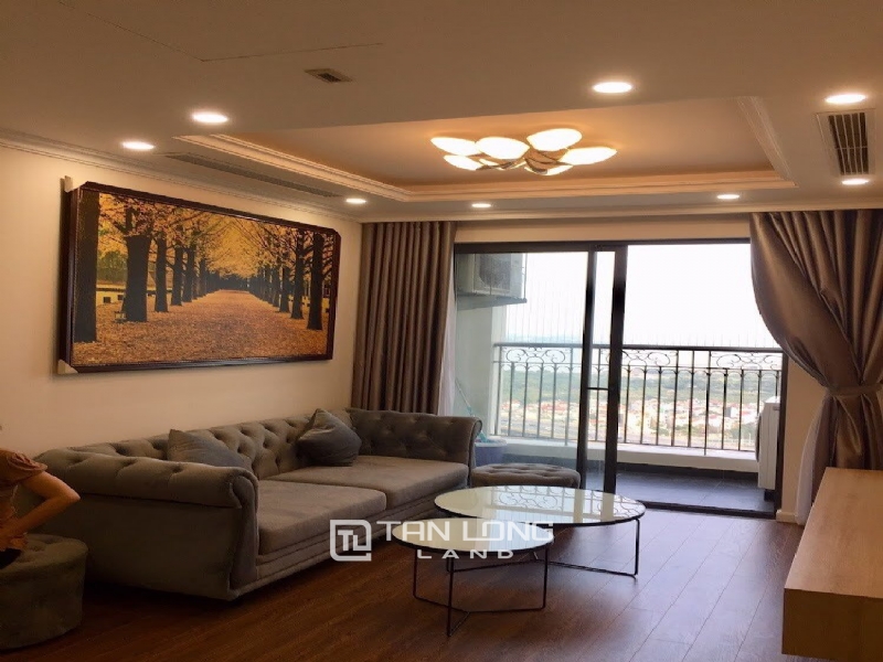 Beautiful river view apartment for rent in R2 Sunshine Riverside 1