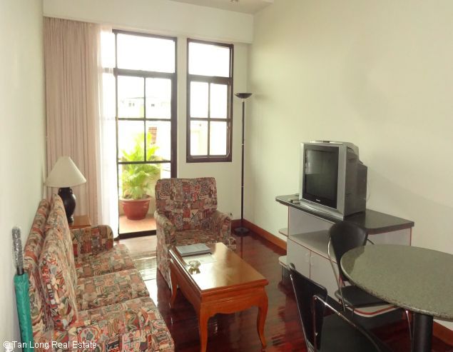 Beautiful serviced apartment for rent in Oriental Palace, Tay Ho district, Ha Noi. 2