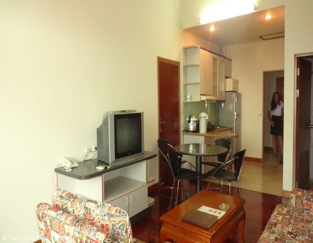 Beautiful serviced apartment for rent in Oriental Palace, Tay Ho district, Ha Noi. 3