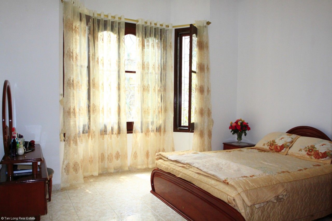 Beautiful villa for rent in Vong Thi Street, Tay Ho district, Hanoi 4