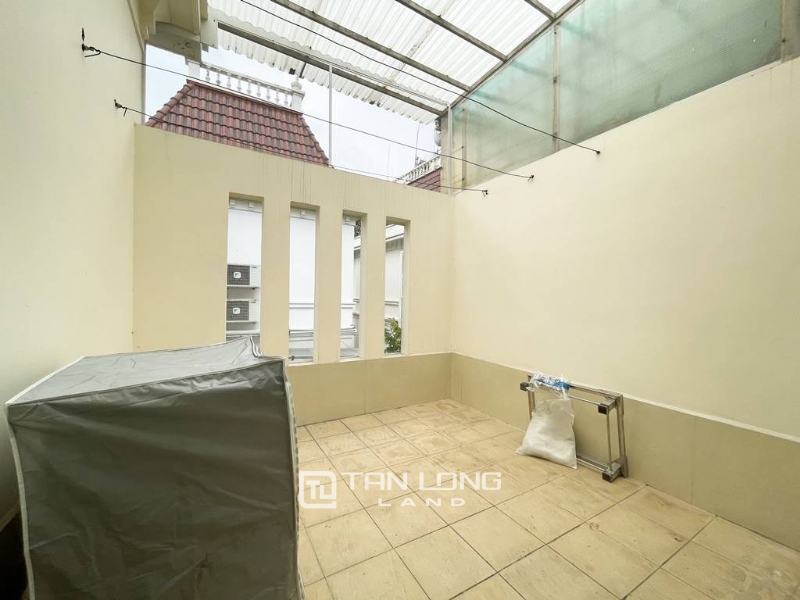 Big garage house for lease in T2 Ciputra 35