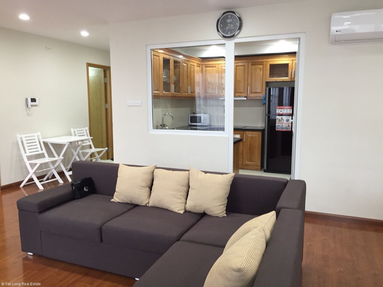 Brand new 3 bedroom furnished apartment in N04 building for rent on Hoang Dao Thuy street, Trung Hoa Nhan Chinh, Cau Giay 3
