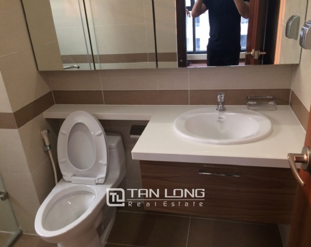 Brand new 3 bedrooms apartment for rent in CT2B tower, Trang An complex 7