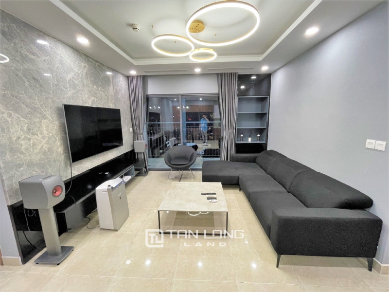 Brand new and modern 3 bedroom condominium for rent in Golden Park Tower, Hanoi 1