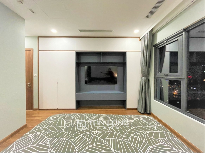 Brand new and modern 3 bedroom condominium for rent in Golden Park Tower, Hanoi 7