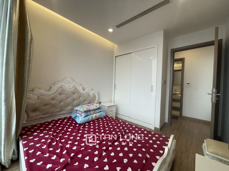 Brand new apartment for rent in Vinhomes Metropolis,close to Japanese Embassy 8