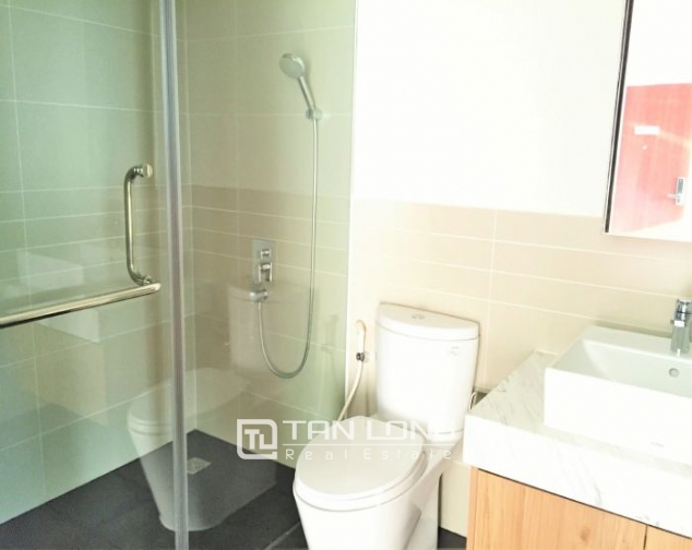 Bright 1 bedroom flat for rent in Watermark, Lac Long Quan str, Tay Ho dist 6