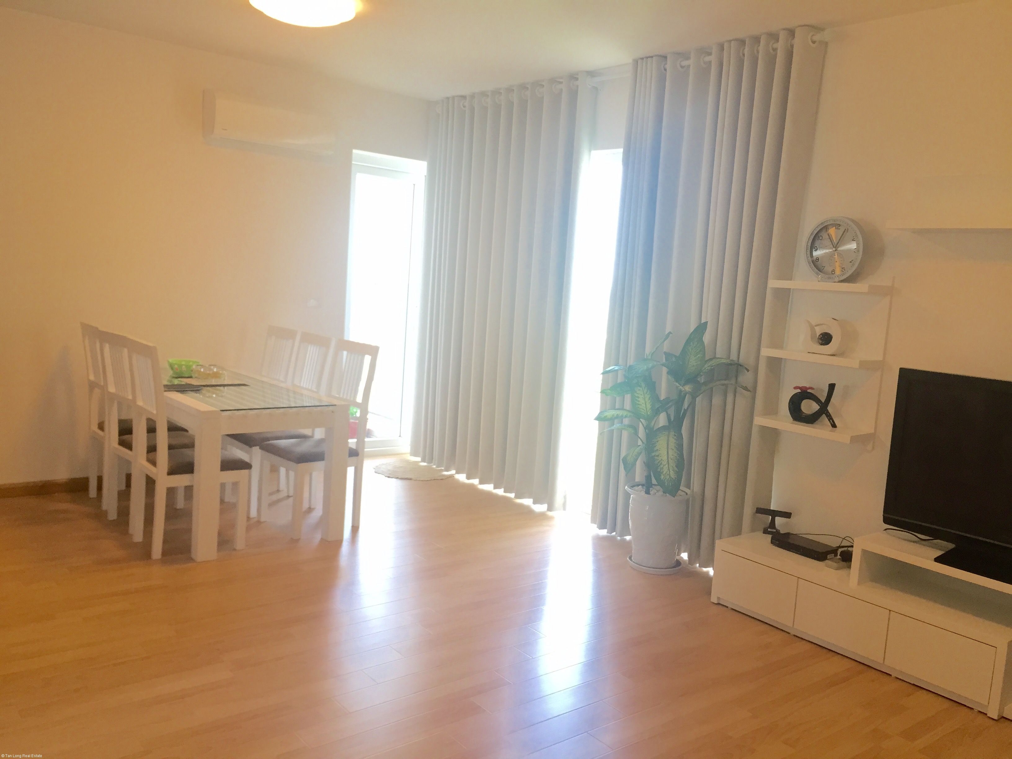 Bright 2 bedroom apartment for rent in Palm Forest, Ecopark, Hanoi 4