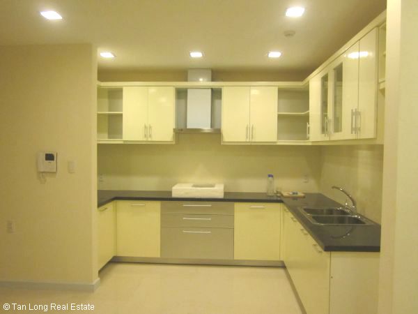 Bright 3 bedroom apartment for rent in Richland Southern, Cau Giay dist, Hanoi 4