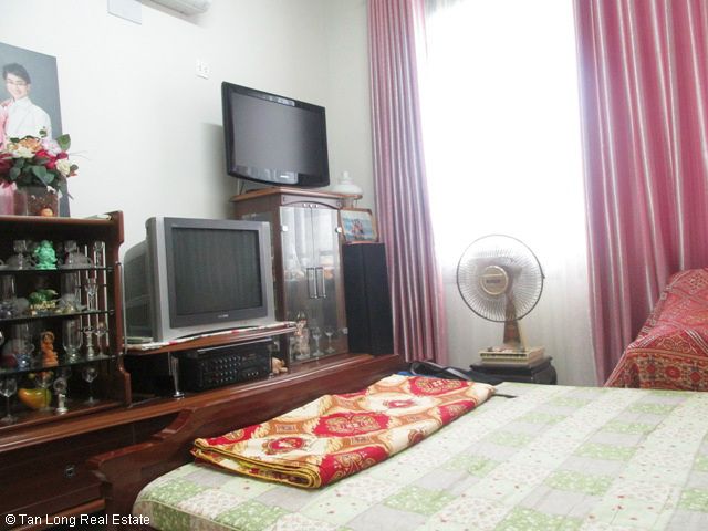 Bright and airy fully furnished 02 bedrooms apartment on a high – floor at Hyundai Hillstate Hanoi. 5