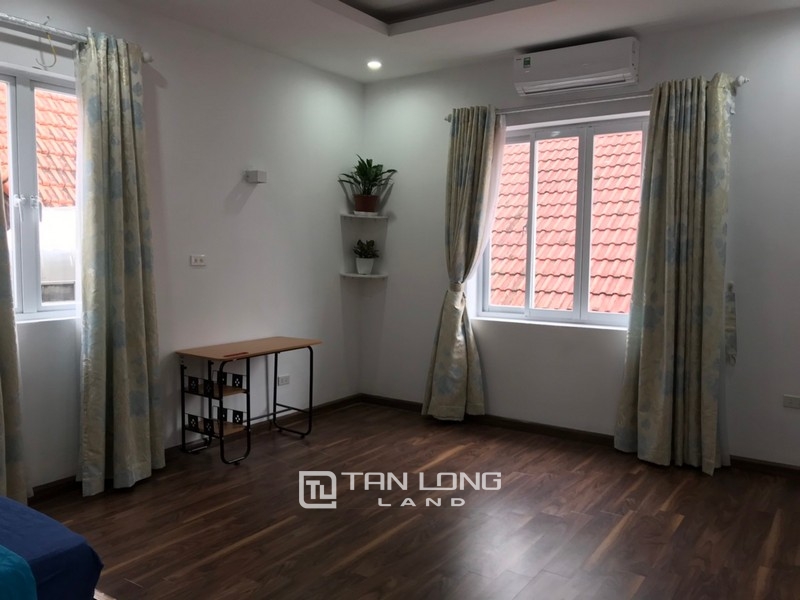 Bright apartment for rent in Au Co street, Tay ho district 5