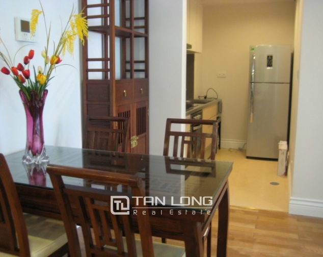 Bright apartment for rent in Hoang Thanh Tower with 1 bedroom 5