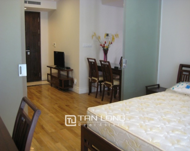 Bright apartment for rent in Hoang Thanh Tower with 1 bedroom 8