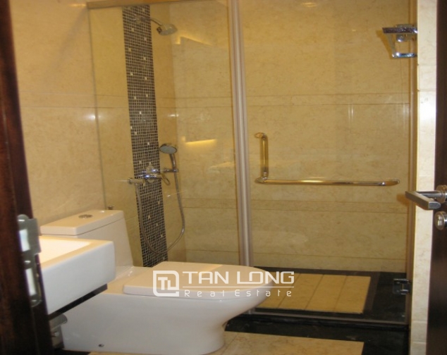 Bright apartment for rent in Hoang Thanh Tower with 1 bedroom 10