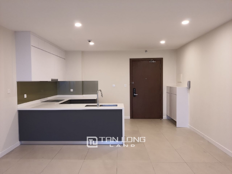 Bright apartment for rent in Kosmo Tay Ho, Tay ho district 9