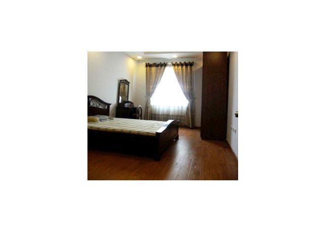Bright apartment with 3 bedroom for lease in 18T1 Trung Hoa Nhan Chinh, Cau Giay, Hanoi 4